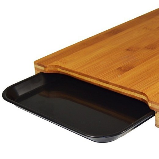 Planche de cuisine en bambou avec plateau