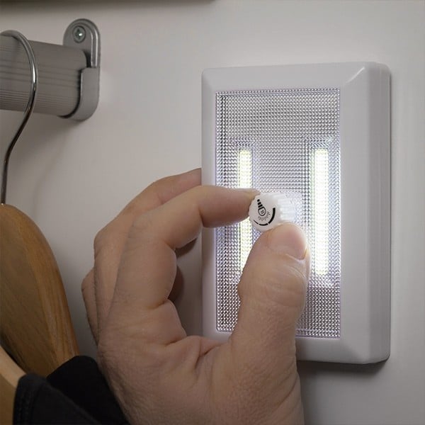 Luz LED com Regulador de Intensidade