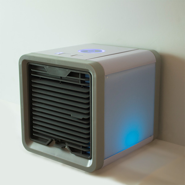 Mini Climatizador a Vapor com LED Freezy Cube