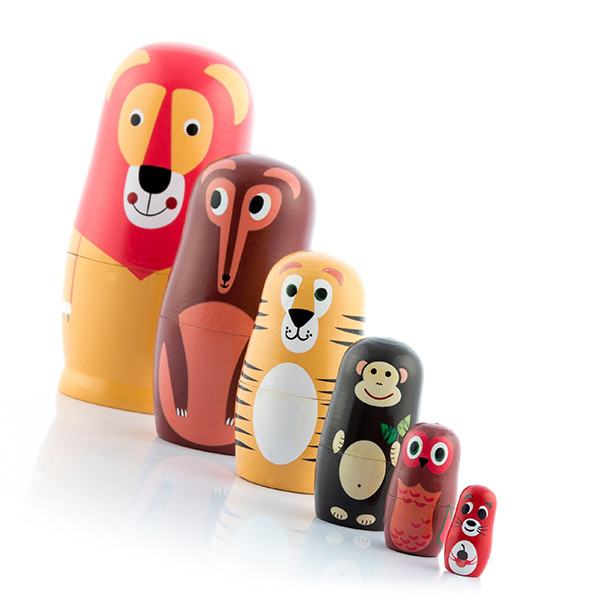 Muñecas de madera con figuras y animales 11 piezas