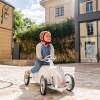 Retro White Stroller for Children