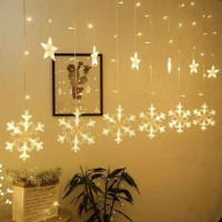 Cortina de luz LED con copos de nieve y estrellas